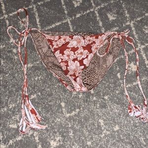 Rust magnolia L tie bottom